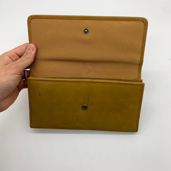 Timberland Leather Long Wallet Women Yellow Snap Enclosure - Picture 6 of 15